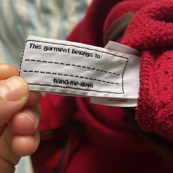 Like new! Patagonia Red Synchilla Fleece Kids XL - Picture 5 of 5